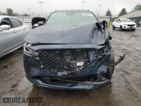 ✅ 2022 Mazda CX-5 Signature • VIN: JM3KFBXYXN0635188 • Lot: 81652525. Wystawiony na Copart z przebiegiem Nie podano. Bezpłatny archiwum sprzedaży aukcyjnych z USA i szczegółowy raport historii pojazdu na DreamBid. Zdjęcie 5.