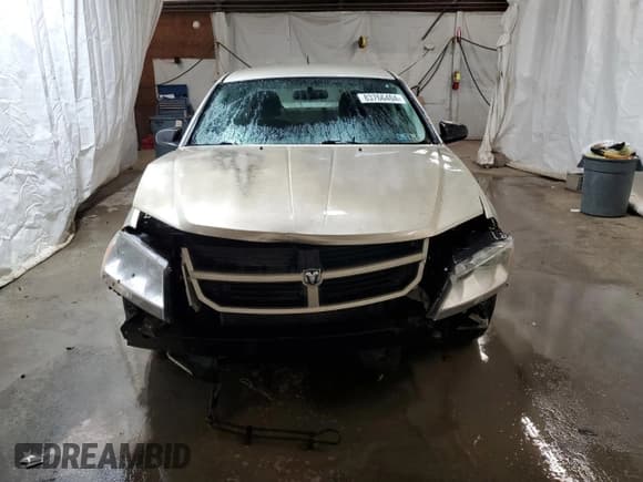 ✅ 2010 Dodge Avenger SXT • VIN: 1B3CC4FB8AN125340 • Lot: 83766404. Wystawiony na Copart z przebiegiem 111 453 mil. Bezpłatny archiwum sprzedaży aukcyjnych z USA i szczegółowy raport historii pojazdu na DreamBid. Zdjęcie 5.