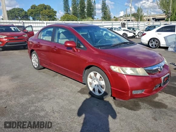 ✅ 2011 Honda Civic LX • VIN: 2HGFA1F5XBH547406 • Lot: 94042085. Wystawiony na Copart z przebiegiem 46 615 mil. Bezpłatny archiwum sprzedaży aukcyjnych z USA i szczegółowy raport historii pojazdu na DreamBid. Zdjęcie 4.