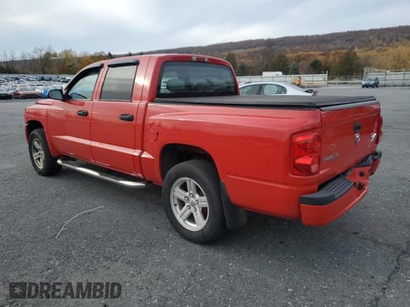 ✅ 2008 Dodge Dakota SXT • VIN: 1D7HW38K28S597134 • Lot: 91841135. Wystawiony na Copart z przebiegiem 157 792 mil. Bezpłatny archiwum sprzedaży aukcyjnych z USA i szczegółowy raport historii pojazdu na DreamBid. Zdjęcie 2.