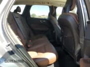 ✅ 2018 Volvo XC60 Momentum • VIN: YV4A22RK6J1032202 • Лот: 70463735. Опубликован ранее на Copart с пробегом 115 147 миль. Бесплатный доступ к архиву аукционных продаж из США и подробный отчёт об истории автомобиля на DreamBid. Изображение 11.