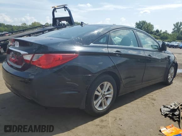 ✅ 2012 Hyundai Sonata GLS • VIN: 5NPEB4AC7CH455886 • Lot: 68798604. Listed on Copart with 131,836 mi. Free auction sales archive from the USA and detailed vehicle history report at DreamBid. Image 3.
