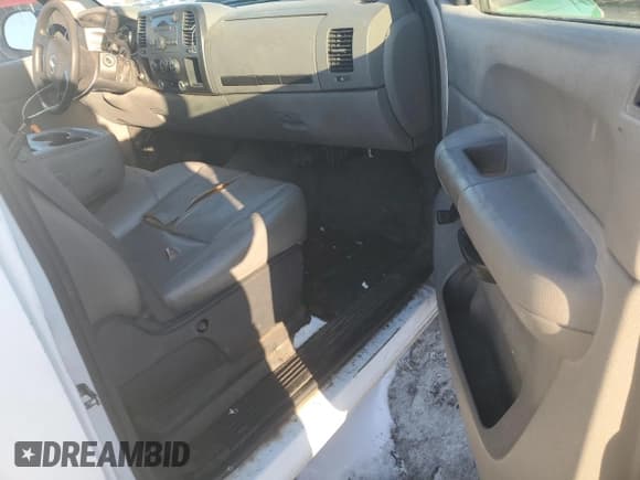 ✅ 2007 Chevrolet Silverado 2500HD Work Truck • VIN: 1GCHC24K17E515698 • Лот: 44926895. Опубликован ранее на Copart с пробегом 312 974 миль. Бесплатный доступ к архиву аукционных продаж из США и подробный отчёт об истории автомобиля на DreamBid. Изображение 8.