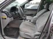 ✅ 2008 Hyundai Santa Fe GLS • VIN: 5NMSG13D28H158909 • Lot: 85132064. Listed on Copart with 299,144 mi. Free auction sales archive from the USA and detailed vehicle history report at DreamBid. Image 7.