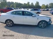 ✅ 2011 Lincoln MKS • VIN: 1LNHL9ER6BG615440 • Лот: 42951943. Опубликован ранее на IAAI с пробегом 189 583 миль. Бесплатный доступ к архиву аукционных продаж из США и подробный отчёт об истории автомобиля на DreamBid. Изображение 12.