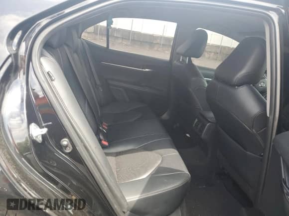 2022 Toyota Camry XLE z VIN 4T1F11AK7NU034073, wystawiony jako Copart lot #57094255 z przebiegiem 65 899 mil mil oraz Szkoda całkowita • Salvage title. Historia ofert i sprzedaży dostępna na DreamBid. Obrazek 10.