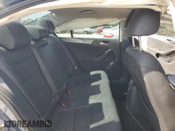 ✅ 2015 Volkswagen Jetta SE • VIN: 3VWD07AJ7FM414302 • Лот: 62855805. Опубликован ранее на Copart с пробегом 77 533 миль. Бесплатный доступ к архиву аукционных продаж из США и подробный отчёт об истории автомобиля на DreamBid. Изображение 10.