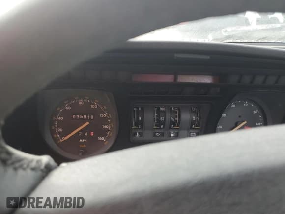 ✅ 1991 Jaguar XJS • VIN: SAJJNADW4DM175201 • Lot: 75993474. Listed on Copart with 35,810 mi. Free auction sales archive from the USA and detailed vehicle history report at DreamBid. Image 9.