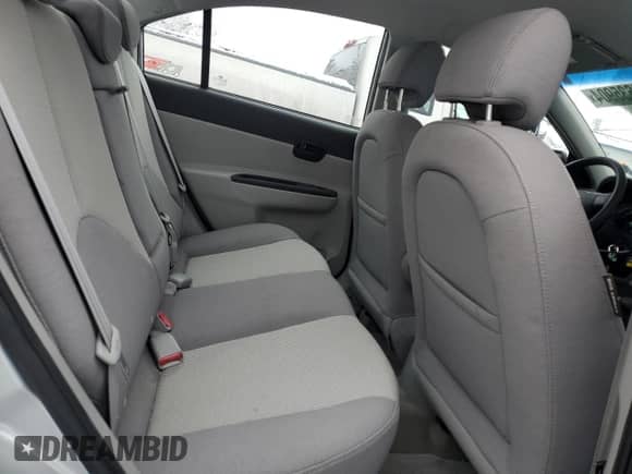 2008 Hyundai Accent GLS z VIN KMHCN46C68U182357, wystawiony jako Copart lot #40635904 z przebiegiem 54 920 mil mil oraz Czysty tytuł • Clean title. Historia ofert i sprzedaży dostępna na DreamBid. Obrazek 10.