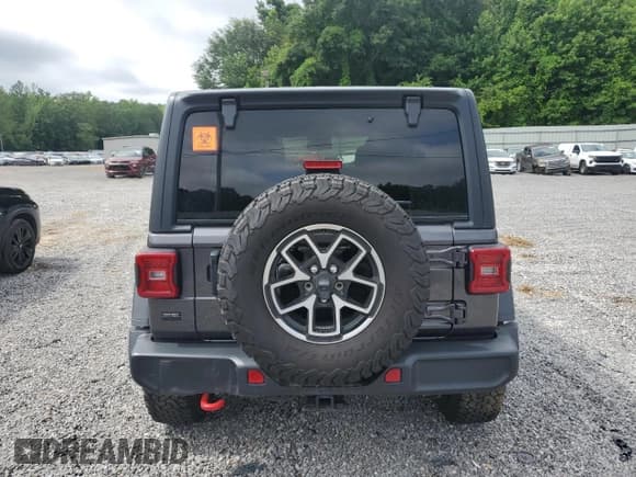 ✅ 2024 Jeep Wrangler Rubicon • VIN: 1C4PJXFG2RW164983 • Lot: 60712085. Wystawiony na Copart z przebiegiem 12 906 mil. Bezpłatny archiwum sprzedaży aukcyjnych z USA i szczegółowy raport historii pojazdu na DreamBid. Zdjęcie 6.