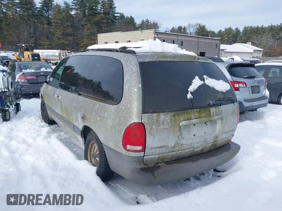 ✅ 2000 Dodge Caravan SE • VIN: 2B4GP44G1YR770005 • Lot: 43819012. Listed on IAAI with 180,456 mi. Free auction sales archive from the USA and detailed vehicle history report at DreamBid. Image 3.
