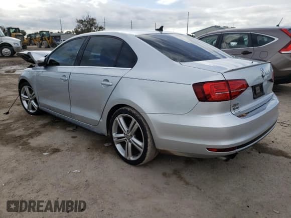 ✅ 2015 Volkswagen Jetta GLI SE • VIN: 3VW4S7AJ3FM263999 • Lot: 82113763. Listed on Copart with 96,436 mi. Free auction sales archive from the USA and detailed vehicle history report at DreamBid. Image 2.