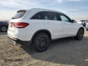 ✅ 2017 Mercedes-Benz GLC 300 • VIN: WDC0G4JB0HV012791 • Lot: 91931695. Wystawiony na Copart z przebiegiem 132 349 mil. Bezpłatny archiwum sprzedaży aukcyjnych z USA i szczegółowy raport historii pojazdu na DreamBid. Zdjęcie 3.