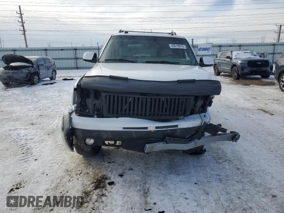 ✅ 2004 Chevrolet Suburban Z71 • VIN: 3GNFK16Z84G196603 • Lot: 45310915. Wystawiony na Copart z przebiegiem Nie podano. Bezpłatny archiwum sprzedaży aukcyjnych z USA i szczegółowy raport historii pojazdu na DreamBid. Zdjęcie 5.