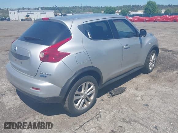 ✅ 2013 Nissan Juke Nismo • VIN: JN8AF5MV2DT228483 • Lot: 42090996. Listed on IAAI with 170,878 mi. Free auction sales archive from the USA and detailed vehicle history report at DreamBid. Image 4.