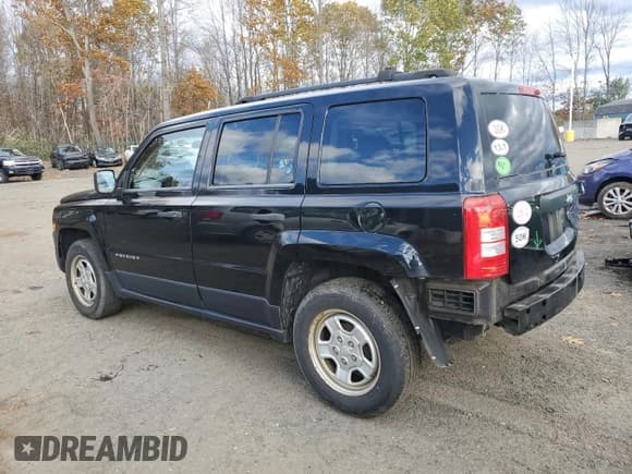 ✅ 2013 Jeep Patriot Sport • VIN: 1C4NJPBA1DD290300 • Lot: 90622615. Listed on Copart with 120,178 mi. Free auction sales archive from the USA and detailed vehicle history report at DreamBid. Image 2.