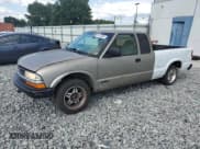 ✅ 2003 Chevrolet S-10 • VIN: 1GCCS19H938183538 • Лот: 52413985. Опубликован ранее на Copart с пробегом Не указан. Бесплатный доступ к архиву аукционных продаж из США и подробный отчёт об истории автомобиля на DreamBid. Изображение 1.
