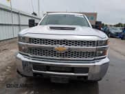 ✅ 2019 Chevrolet Silverado 2500HD Work Truck • VIN: 1GC1KREY7KF103126 • Лот: 58327105. Опубликован ранее на Copart с пробегом 191 511 миль. Бесплатный доступ к архиву аукционных продаж из США и подробный отчёт об истории автомобиля на DreamBid. Изображение 5.