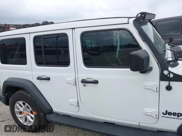 ✅ 2023 Jeep Wrangler Willys • VIN: 1C4HJXDG9PW545749 • Lot: 42307373. Listed on IAAI with 44,176 mi. Free auction sales archive from the USA and detailed vehicle history report at DreamBid. Image 13.