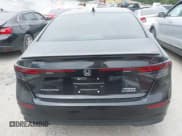 ✅ 2024 Honda Accord Sport • VIN: 1HGCY2F59RA041174 • Lot: 43107708. Wystawiony na IAAI z przebiegiem 12 706 mil. Bezpłatny archiwum sprzedaży aukcyjnych z USA i szczegółowy raport historii pojazdu na DreamBid. Zdjęcie 16.