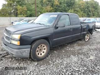 2005 Chevrolet Silverado 1500 Work Truck with VIN 1GCEC19X45Z265543, listed as a Copart auction lot 83788135 with 162,038 mi miles and Salvage title. Bid and sale history available at DreamBid. Image 1.