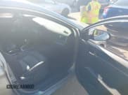 ✅ 2017 Hyundai Elantra SE • VIN: 5NPD84LF4HH080953 • Lot: 43291098. Listed on IAAI with 152,760 mi. Free auction sales archive from the USA and detailed vehicle history report at DreamBid. Image 5.