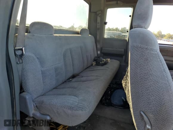 ✅ 1997 Chevrolet Silverado 1500 • VIN: 2GCEC19R9V1204702 • Lot: 82650035. Wystawiony na Copart z przebiegiem 224 596 mil. Bezpłatny archiwum sprzedaży aukcyjnych z USA i szczegółowy raport historii pojazdu na DreamBid. Zdjęcie 10.