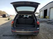 ✅ 2018 Volkswagen Tiguan SEL • VIN: 3VV3B7AX2JM137890 • Лот: 48318645. Опубликован ранее на Copart с пробегом 112 602 миль. Бесплатный доступ к архиву аукционных продаж из США и подробный отчёт об истории автомобиля на DreamBid. Изображение 6.