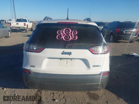 ✅ 2019 Jeep Cherokee Latitude Plus • VIN: 1C4PJLLBXKD202138 • Lot: 43426940. Wystawiony na IAAI z przebiegiem 96 612 mil. Bezpłatny archiwum sprzedaży aukcyjnych z USA i szczegółowy raport historii pojazdu na DreamBid. Zdjęcie 17.