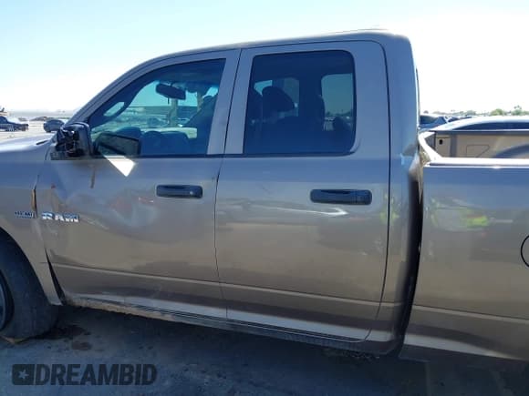 ✅ 2010 Dodge 1500 TRX • VIN: 1D7RV1GT6AS185942 • Lot: 42300706. Wystawiony na IAAI z przebiegiem 191 357 mil. Bezpłatny archiwum sprzedaży aukcyjnych z USA i szczegółowy raport historii pojazdu na DreamBid. Zdjęcie 14.