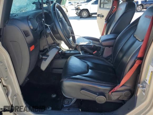 ✅ 2017 Jeep Wrangler Unlimited Rubicon Recon • VIN: 1C4BJWFG4HL627534 • Lot: 81935295. Wystawiony na Copart z przebiegiem 156 077 mil. Bezpłatny archiwum sprzedaży aukcyjnych z USA i szczegółowy raport historii pojazdu na DreamBid. Zdjęcie 7.