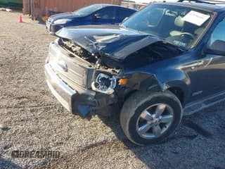 ✅ 2008 Ford Escape Limited • VIN: 1FMCU94198KD85403 • Лот: 43596601. Опубликован ранее на IAAI с пробегом 139 290 миль. Бесплатный доступ к архиву аукционных продаж из США и подробный отчёт об истории автомобиля на DreamBid. Изображение 6.