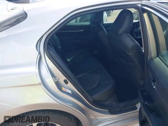 2019 Toyota Camry LE with VIN 4T1B11HK8KU175668, listed as a IAAI auction lot 43397625 with 260,310 mi miles and . Bid and sale history available at DreamBid. Image 8.