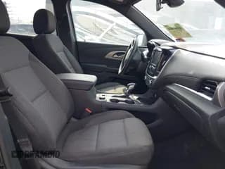 ✅ 2023 Chevrolet Traverse LT Cloth • VIN: 1GNERGKW3PJ276061 • Lot: 42106034. Wystawiony na IAAI z przebiegiem 42 904 mil. Bezpłatny archiwum sprzedaży aukcyjnych z USA i szczegółowy raport historii pojazdu na DreamBid. Zdjęcie 5.