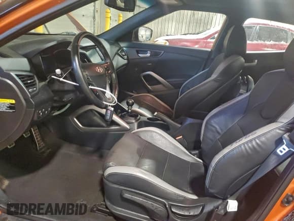 ✅ 2016 Hyundai Veloster Turbo Rally Edition • VIN: KMHTC6AE3GU301765 • Лот: 94892395. Опубликован ранее на Copart с пробегом 120 423 миль. Бесплатный доступ к архиву аукционных продаж из США и подробный отчёт об истории автомобиля на DreamBid. Изображение 7.