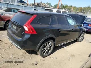 ✅ 2018 Volvo V60 • VIN: YV440MWK1J2055187 • Lot: 70281863. Listed on Copart with Not provided. Free auction sales archive from the USA and detailed vehicle history report at DreamBid. Image 3.