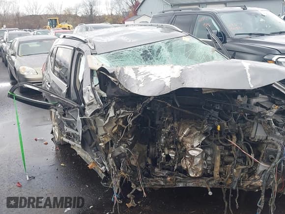 ✅ 2019 Nissan Rogue SV • VIN: KNMAT2MT6KP546727 • Lot: 43637922. Wystawiony na IAAI z przebiegiem Nie podano. Bezpłatny archiwum sprzedaży aukcyjnych z USA i szczegółowy raport historii pojazdu na DreamBid. Zdjęcie 6.