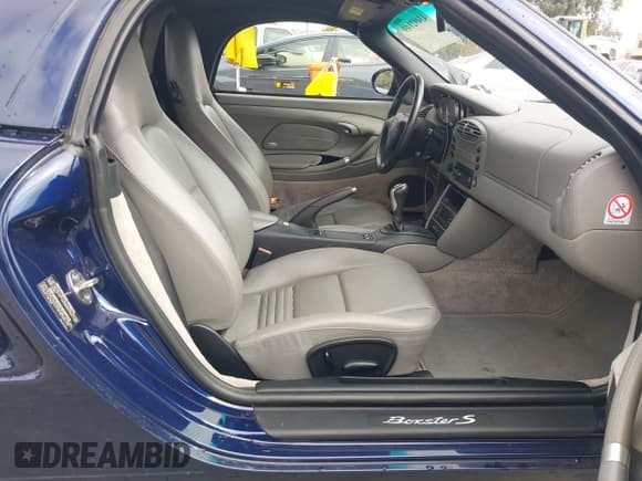 ✅ 2001 Porsche Boxster S • VIN: WP0CB29801U661422 • Lot: 43492149. Listed on IAAI with 39,333 mi. Free auction sales archive from the USA and detailed vehicle history report at DreamBid. Image 5.