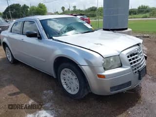 ✅ 2005 Chrysler 300 300 • VIN: 2C3JA43R15H539351 • Lot: 42490185. Wystawiony na IAAI z przebiegiem Nie podano. Bezpłatny archiwum sprzedaży aukcyjnych z USA i szczegółowy raport historii pojazdu na DreamBid. Zdjęcie 1.