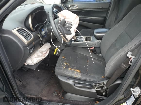 ✅ 2017 Jeep Grand Cherokee Laredo • VIN: 1C4RJFAG6HC762553 • Лот: 82469825. Опубликован ранее на Copart с пробегом 133 264 миль. Бесплатный доступ к архиву аукционных продаж из США и подробный отчёт об истории автомобиля на DreamBid. Изображение 7.