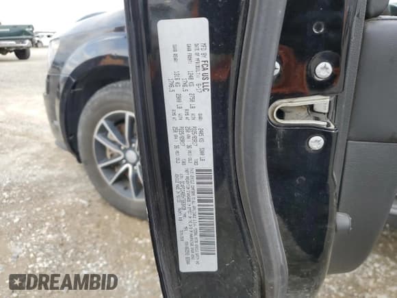 ✅ 2017 Dodge Journey SE • VIN: 3C4PDCAB5HT683039 • Лот: 92354905. Опубликован ранее на Copart с пробегом 187 718 миль. Бесплатный доступ к архиву аукционных продаж из США и подробный отчёт об истории автомобиля на DreamBid. Изображение 13.