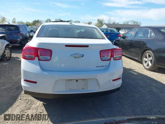 2013 Chevrolet Malibu LT z VIN 1G11C5SA9DF149517, wystawiony jako IAAI lot #43415565 z przebiegiem Nie podano mil oraz . Historia ofert i sprzedaży dostępna na DreamBid. Obrazek 16.