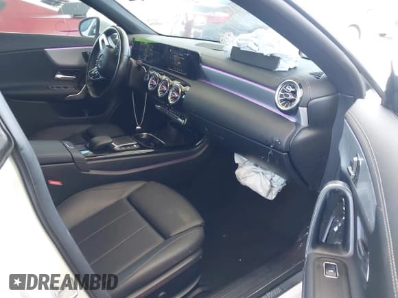 ✅ 2021 Mercedes-Benz CLA 250 • VIN: W1K5J4GBXMN180099 • Лот: 42200533. Опубликован ранее на IAAI с пробегом 47 594 миль. Бесплатный доступ к архиву аукционных продаж из США и подробный отчёт об истории автомобиля на DreamBid. Изображение 5.