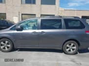 ✅ 2013 Toyota Sienna LE AAS • VIN: 5TDKK3DC0DS399195 • Lot: 42378547. Listed on IAAI with 84,900 mi. Free auction sales archive from the USA and detailed vehicle history report at DreamBid. Image 15.