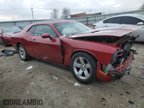 ✅ 2010 Dodge Challenger SE • VIN: 2B3CJ4DV0AH261604 • Lot: 47954764. Wystawiony na Copart z przebiegiem 140 327 mil. Bezpłatny archiwum sprzedaży aukcyjnych z USA i szczegółowy raport historii pojazdu na DreamBid. Zdjęcie 4.