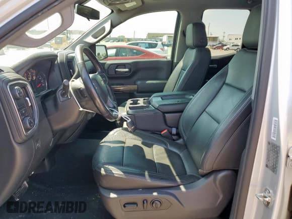 ✅ 2019 Chevrolet Silverado 1500 LT • VIN: 1GCRWCED1KZ190697 • Lot: 50096555. Wystawiony na Copart z przebiegiem 110 693 mil. Bezpłatny archiwum sprzedaży aukcyjnych z USA i szczegółowy raport historii pojazdu na DreamBid. Zdjęcie 7.