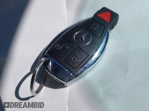 ✅ 2017 Mercedes-Benz C 300 • VIN: WDDWJ4JB2HF482354 • Lot: 43493997. Wystawiony na IAAI z przebiegiem 66 601 mil. Bezpłatny archiwum sprzedaży aukcyjnych z USA i szczegółowy raport historii pojazdu na DreamBid. Zdjęcie 11.