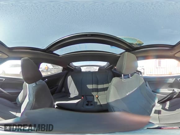 ✅ 2017 Hyundai Veloster Value Edition • VIN: KMHTC6AD4HU321015 • Lot: 70411894. Wystawiony na Copart z przebiegiem 28 613 mil. Bezpłatny archiwum sprzedaży aukcyjnych z USA i szczegółowy raport historii pojazdu na DreamBid. Zdjęcie 12.