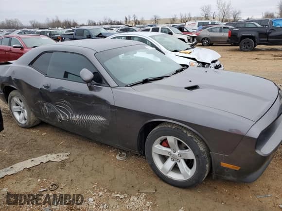 ✅ 2014 Dodge Challenger SXT • VIN: 2C3CDYAG9EH152975 • Lot: 40787054. Wystawiony na Copart z przebiegiem Nie podano. Bezpłatny archiwum sprzedaży aukcyjnych z USA i szczegółowy raport historii pojazdu na DreamBid. Zdjęcie 4.