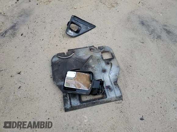 ✅ 2011 Ford F-150 XL • VIN: 1FTNF1CT3BKE21170 • Lot: 56555365. Wystawiony na Copart z przebiegiem 207 119 mil. Bezpłatny archiwum sprzedaży aukcyjnych z USA i szczegółowy raport historii pojazdu na DreamBid. Zdjęcie 12.